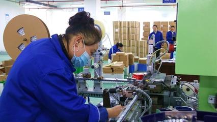 黔東經濟開發區 電子技術開發引領熱潮，35家企業復工復產忙